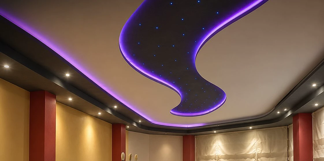 Controsoffitto in cartongesso con curve e LED integrati